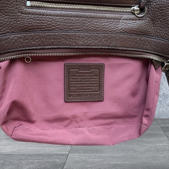 Coach Crossbody Bag Chocolate Brown Leather Adjustable Strap Pink Inside EUC - Picture 2 of 11